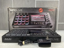 AS-IS 2017 Akai MPC Live 1a generazione campionatore/sequencer standalone - nero - non testato