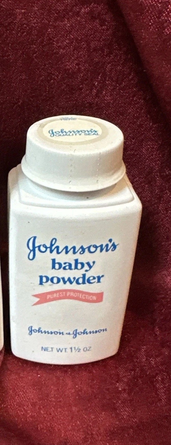 Vtg 80s Johnson & Johnson's Baby Powder 1.5oz New
Opens in a new window or tab