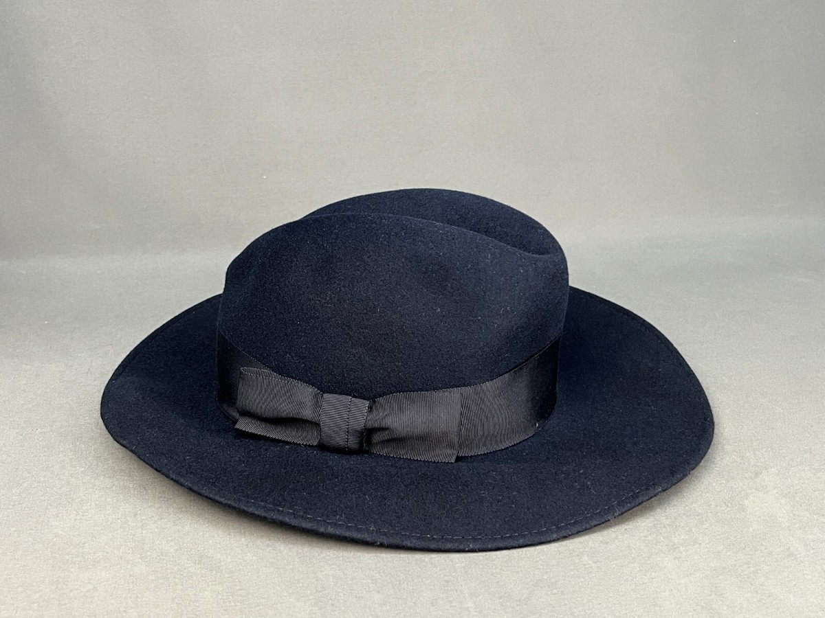 Burberrys Plaid Wool Wide brim Fedora Hat - Dark blue and Red NWT Sz L Navy Wide Brim Red Bottom Braided Fedora Hat for Men – Suits  main image 3