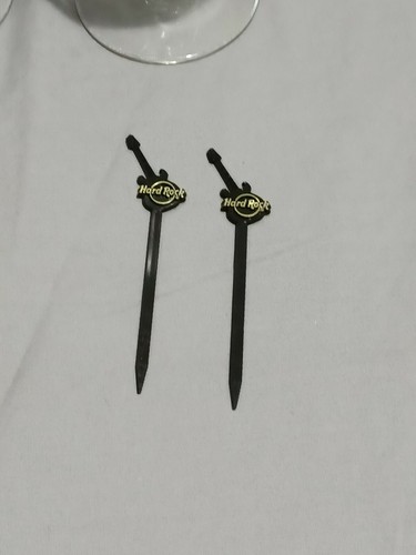 Set Of 2 NIB Hard Rock Cafe Chicago Hurricane Glasses With Swizzle Stick + Picks - Picture 5 of 5