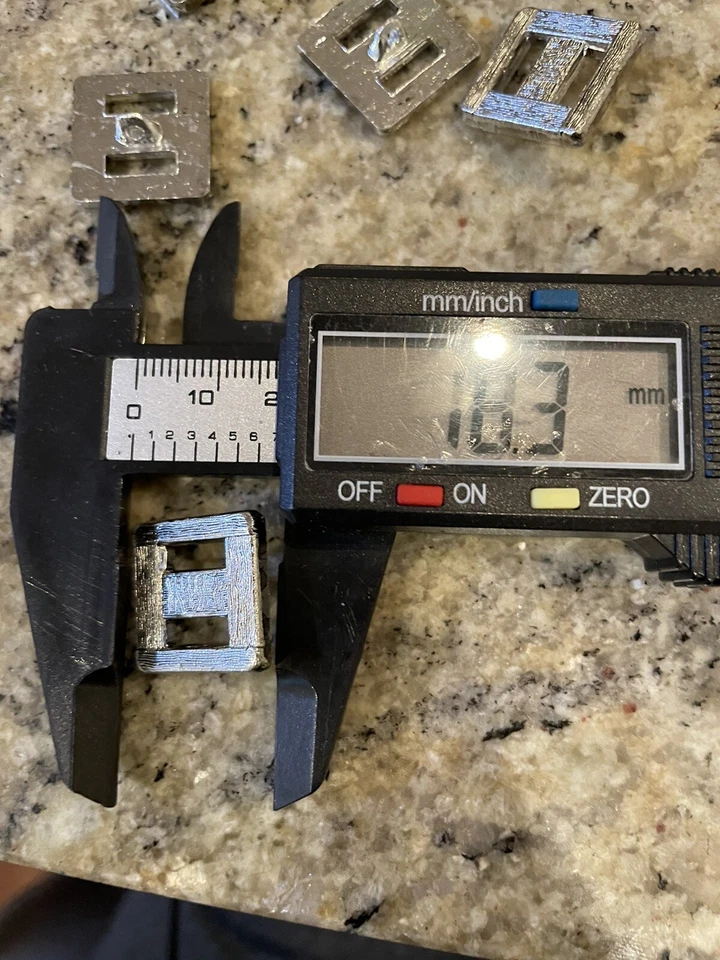 6pcs X 18.5mm Square Silver Cast Metal Cut Out Shank Grain Finish Buttons - Image 3 of 4