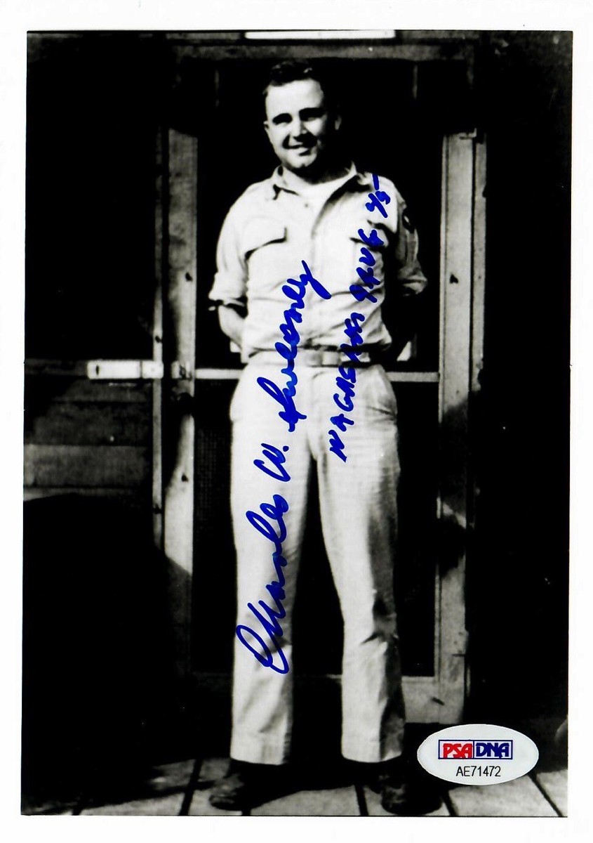 CHARLES SWEENEY SIGNED 5x7 PHOTO PSA DNA AE71472 (D) WWII PILOT