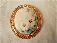Large Vintage Porcelain Pin Brooch Hand Painted Daisies Gold Tone Frame KJ