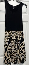 Women's Sleeveless Dress Size Medium With Pockets