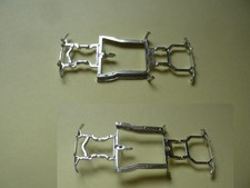 SOLIDO PIECES DETACHEES Renault 4CV pare-choc    (bur)