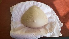 Amoena Post Mastectomy Breaston Form Prosthesis Essential Light 2S Size 4