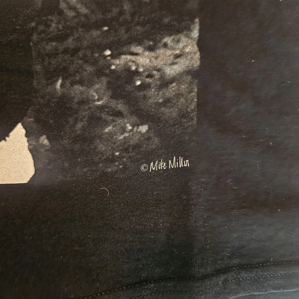 2PAC TUPAC RAW VIBES Double MIDDLE FINGER BLACK SHIRT SIZE Large - Image 4 of 4