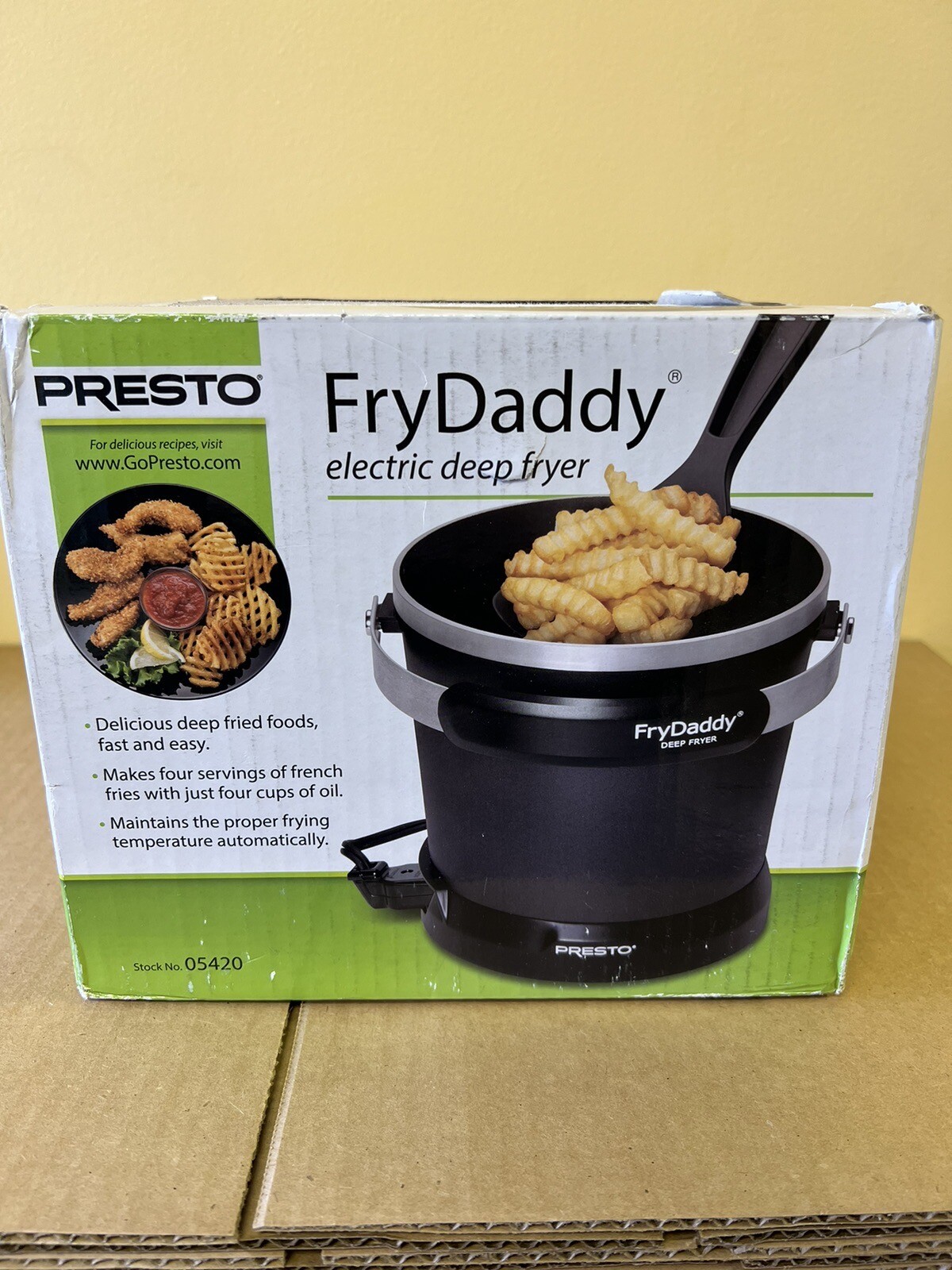 Presto, (05420) FryDaddy Electric Deep Fryer Black. Open Box Brand