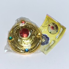 Sailor Moon Pretty Guardian Transformation Brooch Mirror Keychain Charm Bandai
