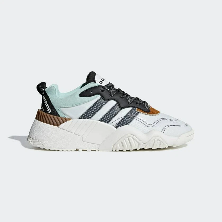 Adidas aw turnout trainer on feet hotsell