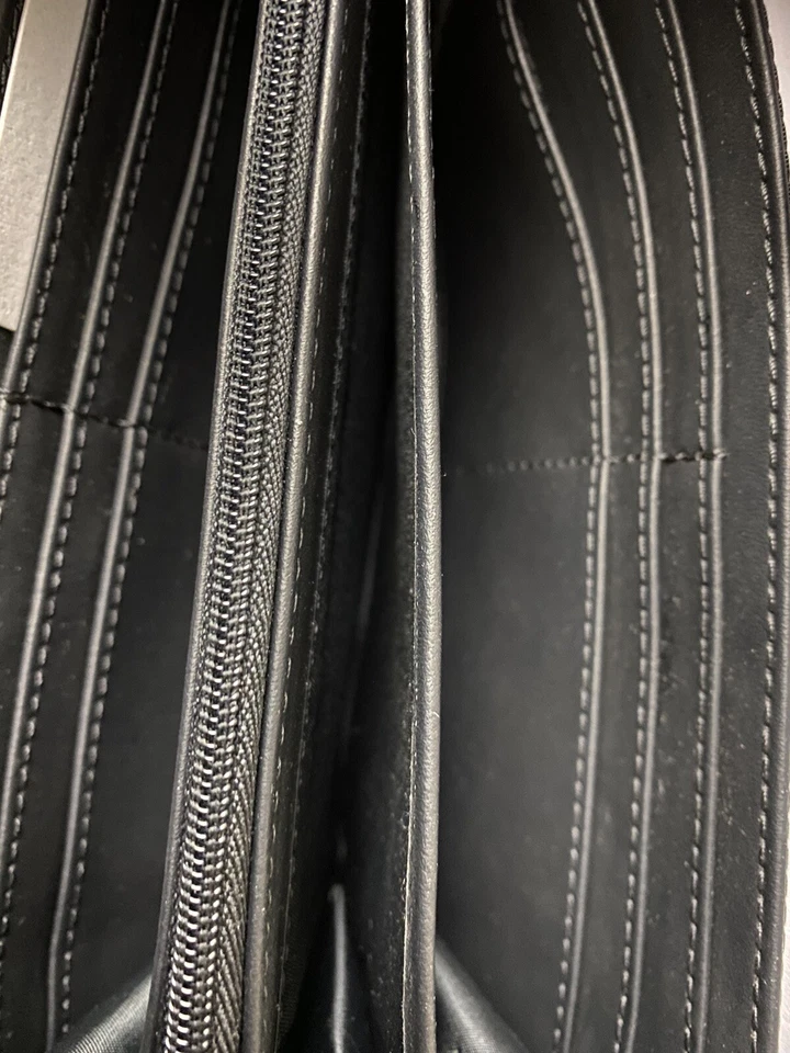 Guess Women's Vikky Large Zip Around - Black B000607 - Image 3 of 4