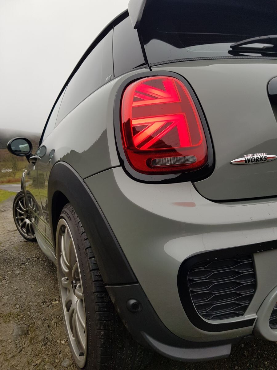 Mini Gen 3 F56 Rear Replacement Taillight Trims Piano Gloss