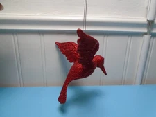 RED GLITTERED PLASTIC HUMMINGBIRD 3.5" X 5" ORNAMENT UNRANDED (CB5054)