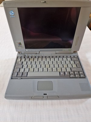 Vintage Texas Instruments Extensa 510 Laptop Pentium 10,6'' Display beschädigt für Ersatzteile