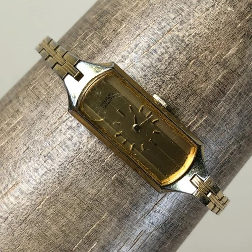 Vtg Seiko Women 2E20-5179 Dress Gold Tone Rectangular Quartz 12mm Watch 6 1/4"