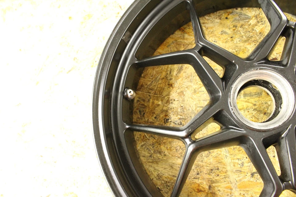 Disco llanta trasera MV Agusta Brutale 675 800 2012 2013 2014 2015 Foto 3 de 4