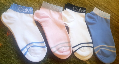 TOLLE DAMEN SOCKEN.CALVIN KLEIN. NEU. EINHEITSGRÖßE.TOP. 4 PAAR NP 24,90