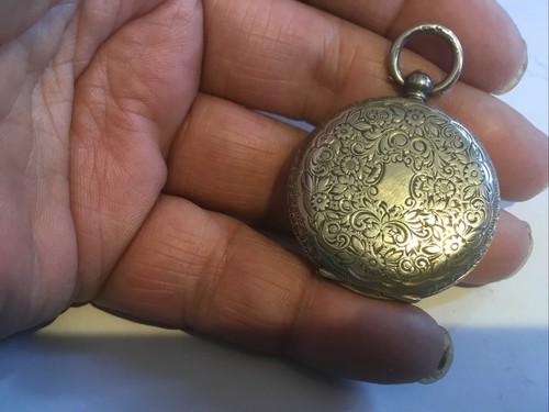 Vintage Silver Pocket Watch 1 1/2" High 1/4" Thick 935 Silver No Key - Picture 8 of 9
