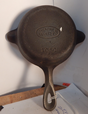 #ad vintage cast iron ash try Wagner Ware 1050A 3 3 4quot; wide $15.00