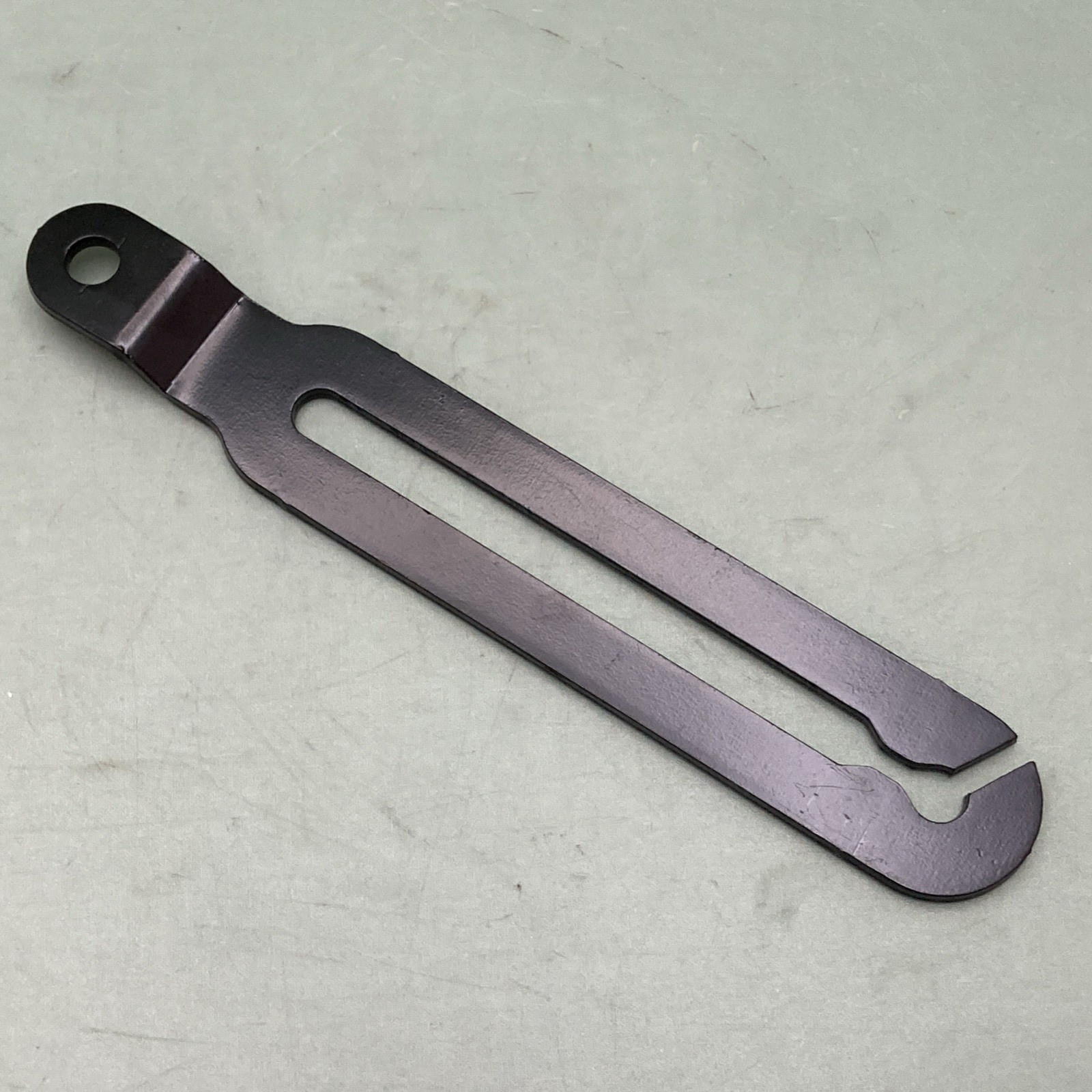 NEW GENUINE HUSSMANN 0458446 DOOR RETAINER