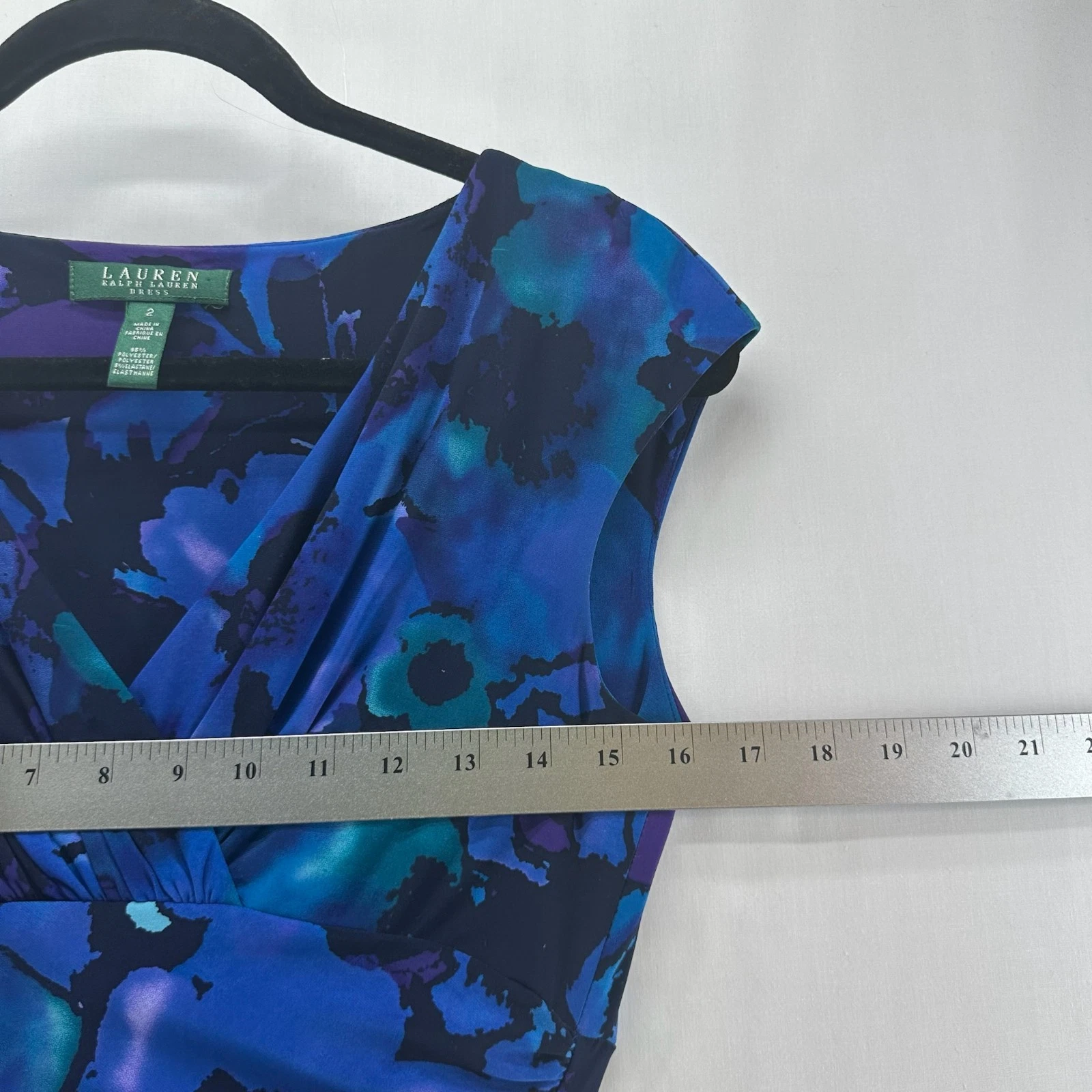 VETEMENTS Abito Lauren Ralph Lauren 2 tubino finto avvolgente lunghezza ginocchio floreale senza maniche blu