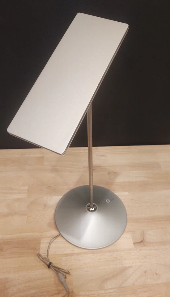 Humanscale Horizon Silver desk lamp ergonomic  thin-film LED tech 7  settings - Image 4 of 4