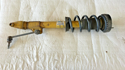 2014 DODGE CHALLENGER LEFT Strut front, BILSTEIN R/T VIN B, 7th digit