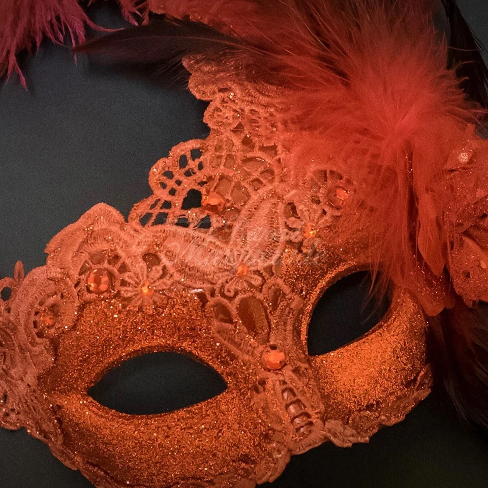 Brocado Veneciano Encaje Mardi Gras Baile de graduación Mascarada Máscara con Plumas [Rojo] Foto 4 de 4