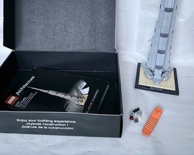 LEGO Architecture Burj Khalifa 21031 Complete Set w/ Box & Manual (RETIRED)