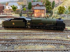 Hornby OO Gauge R 3732 4-6-0  Walter Raleigh Locomotive No. 30852 Early BR Green