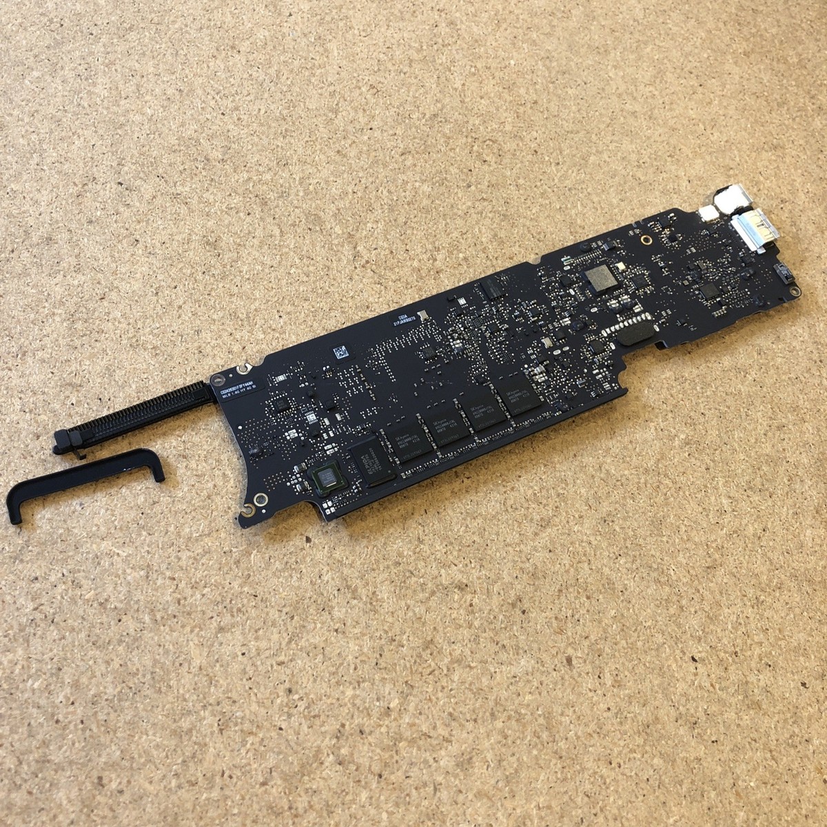 Apple 820-3435-B (Intel Core i5 4th Generation, 4GB RAM