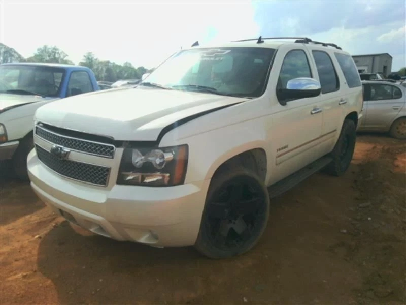 Driver Left Headlight Fits 07-14 Chevy Tahoe OEM - Image 2 of 4