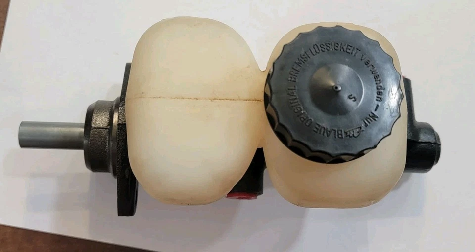 Cilindro maestro de freno Saab 99 OEM ATE NOS con depósito 1969-73 Foto 3 de 4