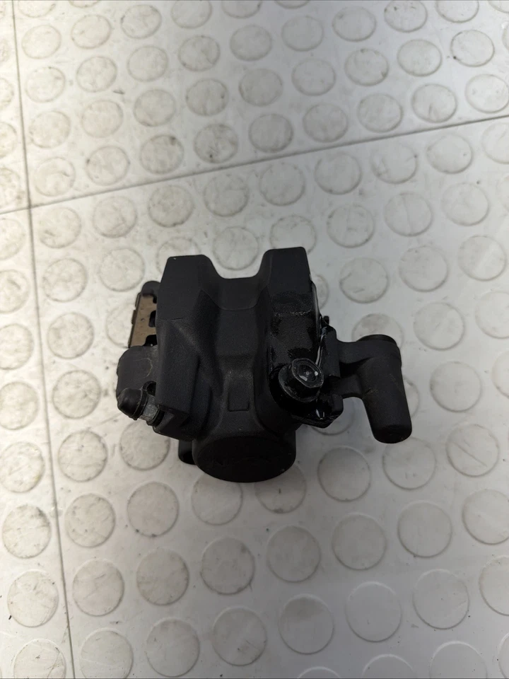 Pinza de freno trasera Honda Grom MSX 125 2017-2020 OEM Foto 2 de 4