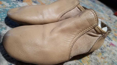Revolution Dancewear Jazz Shoes Brown Child Size See Photos for Measurements