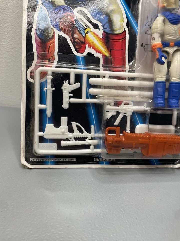 1993 Hasbro GI Joe Series 12 Battle Corps #12 Snow Storm Blue Variant Sealed - Image 3 of 4