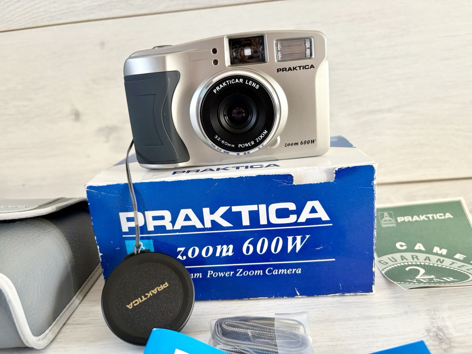 Praktica 600W Power Zoom Film Fotokamera Retro Box getestet Vintage Fotografie