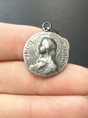 Pendentif Ancien En Argent Massif 925 — Style Art Nouveau, Motif Religieux, Occasion