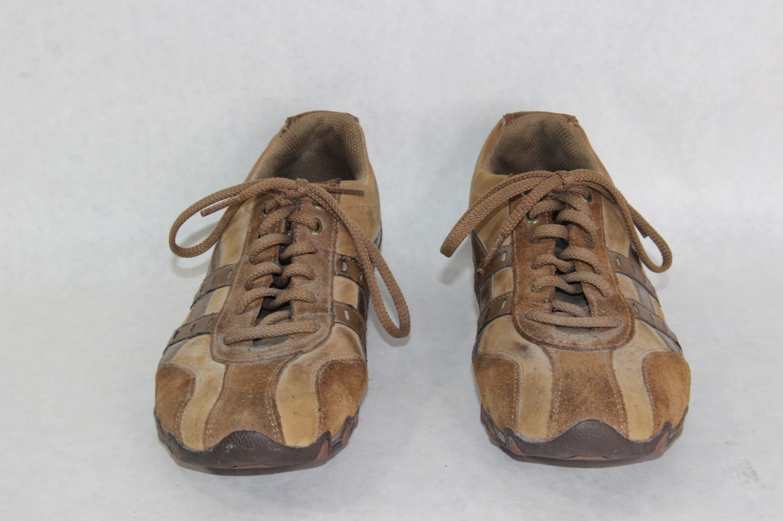 Sketchers Women’s Leather Athletic Brown Walking Shoes Size 7.5 SN46940