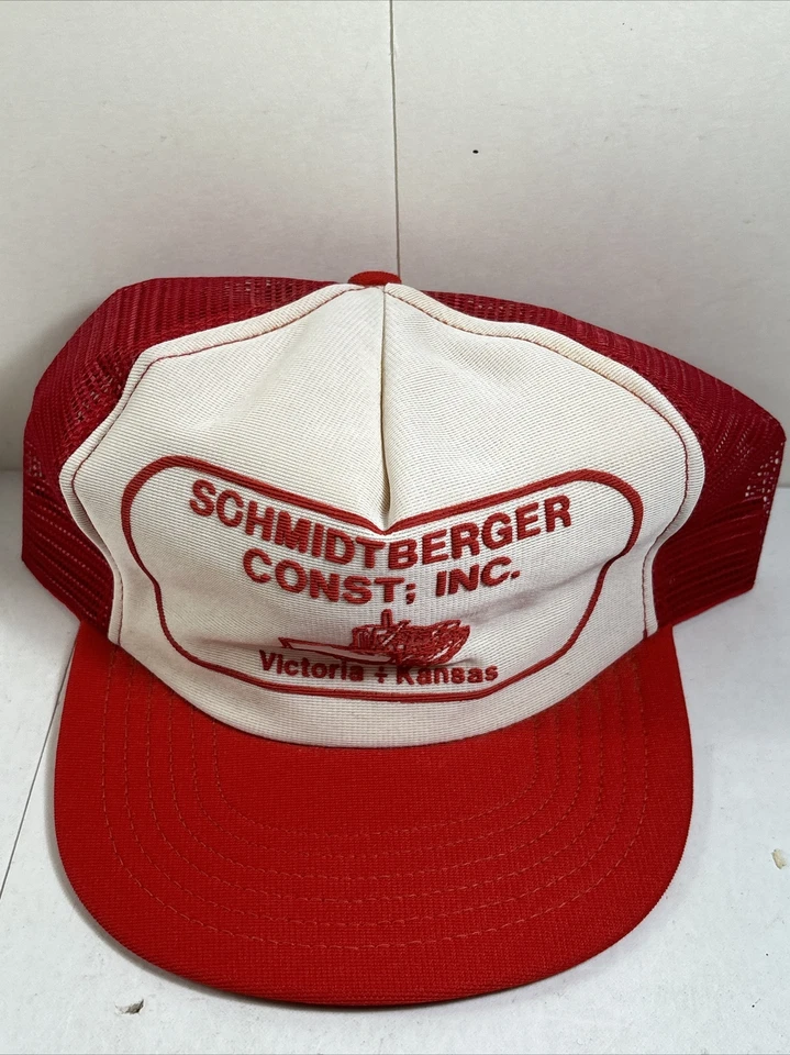 Gorra de Colección Schmidtberger Construcción SnapBack Roja Blanca Malla Kansas Foto 2 de 4