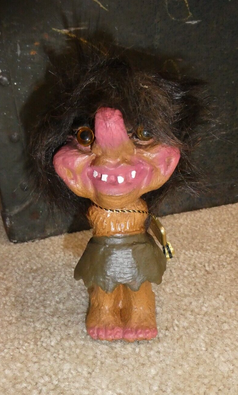 Troll NyFORM, numéro 126. Heureux couple, grand ! Objet de