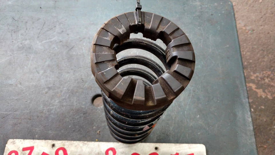 JAGUAR XF X260 2015 - 2021 MOLA HELICOIDAL TRASEIRA GX73-3C357-AA - Imagem 3 de 4