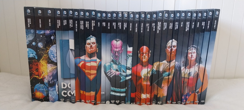 DC Comics Hardcover Graphic Novel Lot Set Justice League Batman Superman Wonder