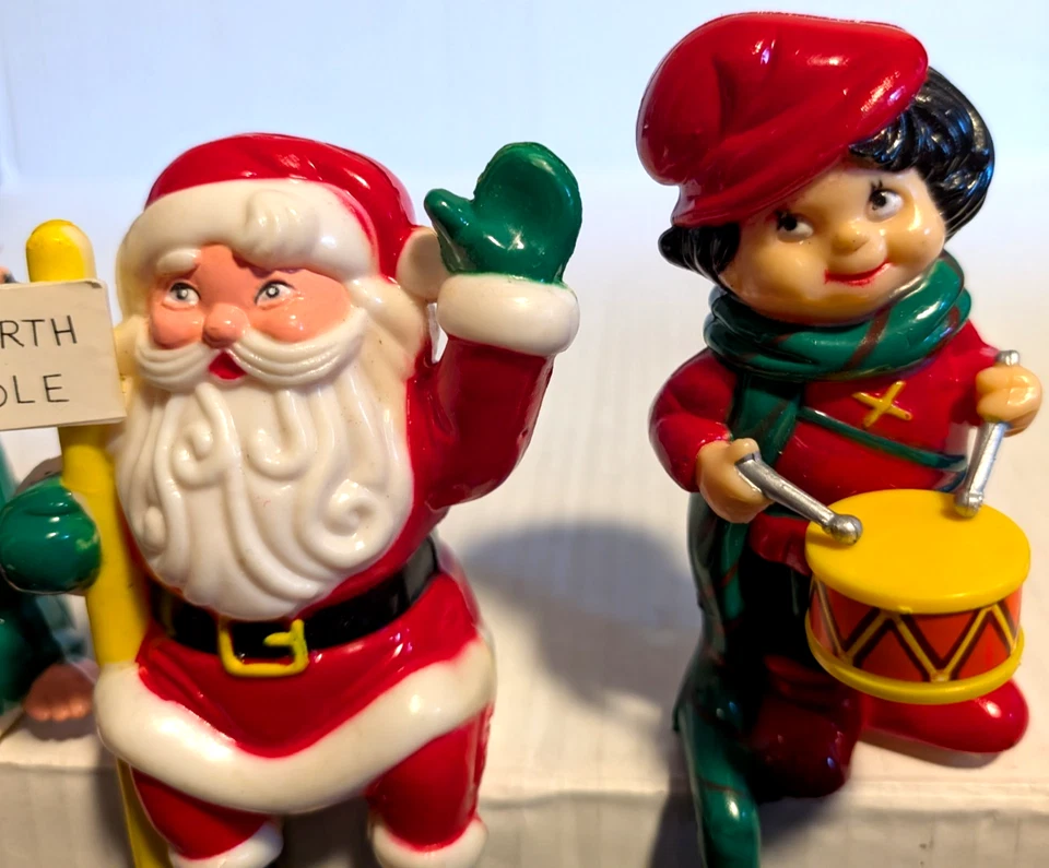 4 Vintage Christmas Stocking Hanger Holder Plastic Santa Mouse Elf Drummer Boy - Image 2 of 4