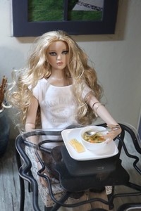 1/4 scale Doll Food Minifee, Tonner Tyler, Cami, Ellowyne, Bowl of Soup