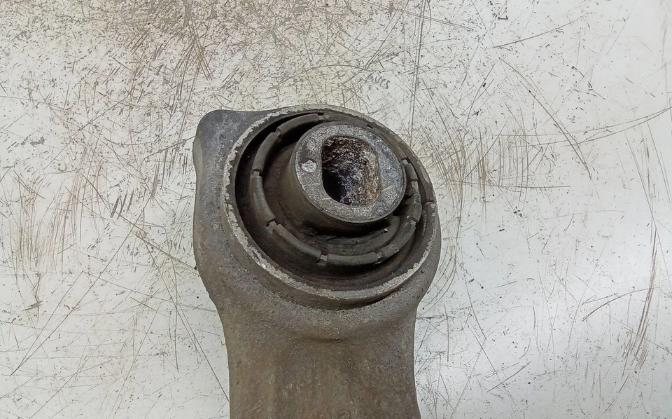 Brazo de suspensión delantero mercedes-benz cls c219 21103 2.99 diésel 2008 27615342 - Imagen 2 de 4