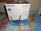 NIB - NETGEAR AC1200 Wi- Router w/ Wi-F Speeds Up To 1200Mbps. - Sealed In Box.
