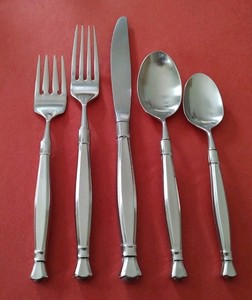 Oneida ACT II (2) Heirloom Stainless Cube Logo Satin Flatware PER PIECE