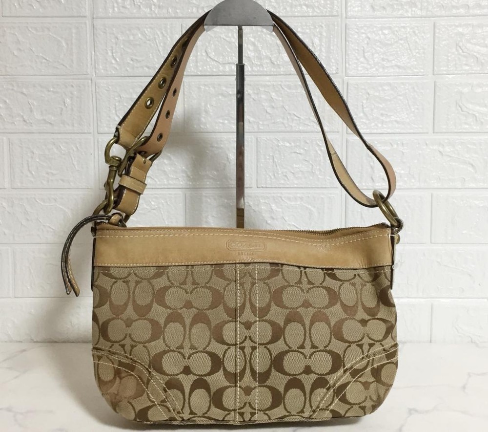 C-1 Coach 10561 Signature Shoulder Bag