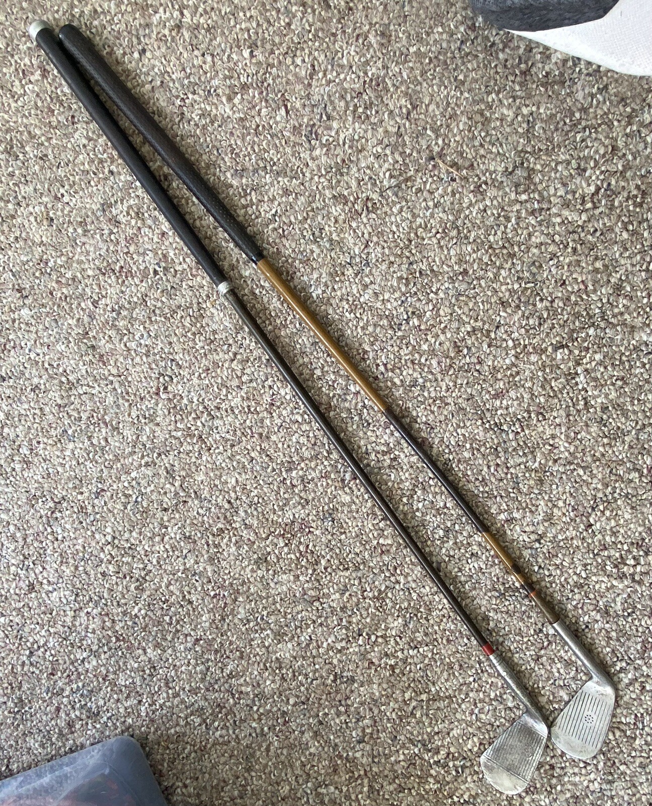 как выглядит 5,6 Spalding Robert Jones Jr Irons Registered Steel Shaft Right Hand Antique фото